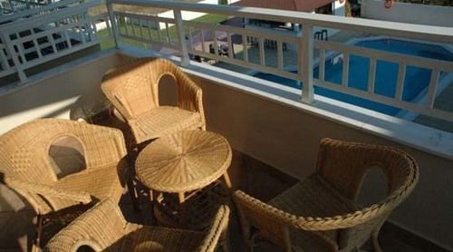Sarti Plaza 호텔 외부 사진